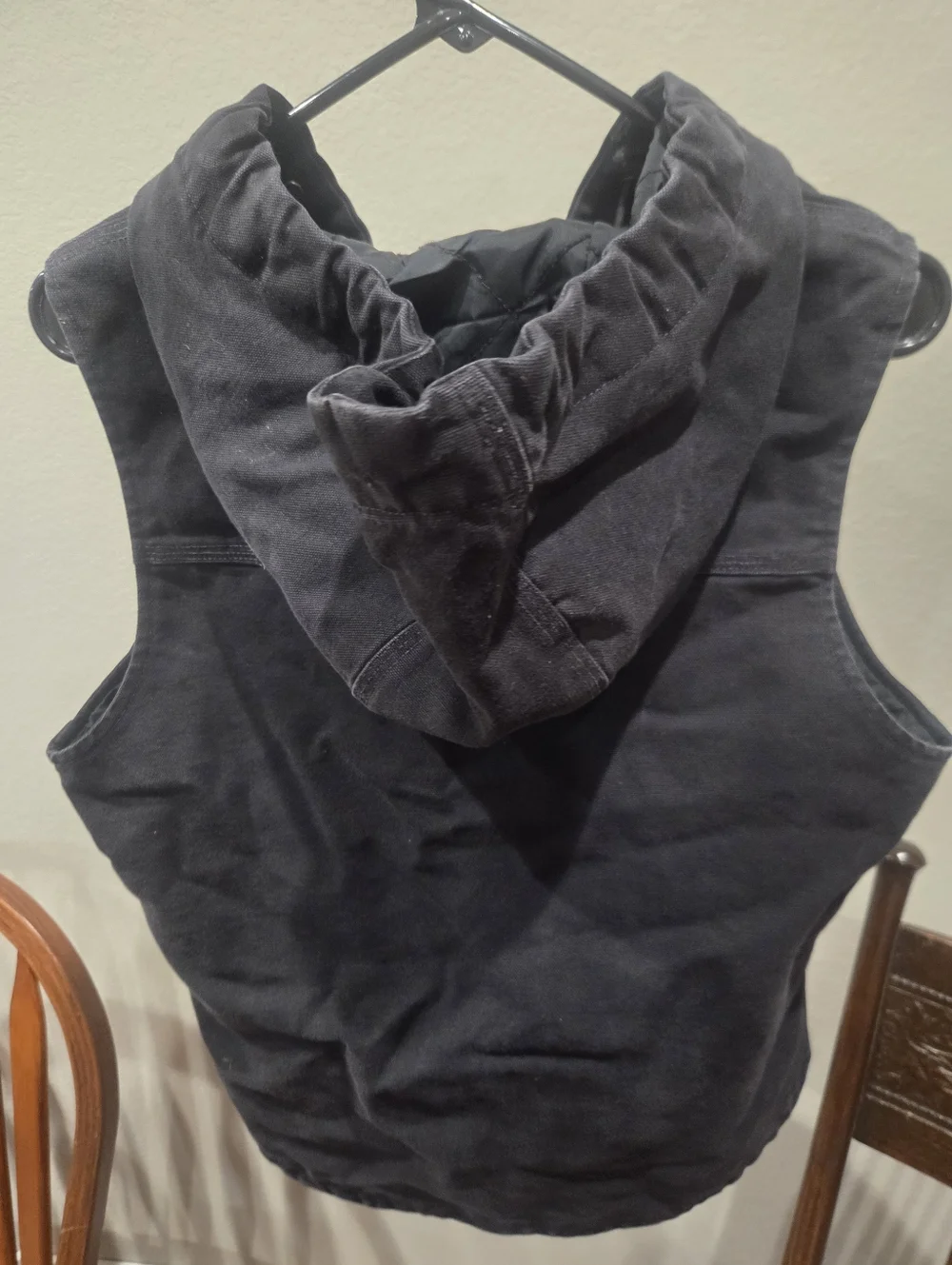 Women's Carhartt Hooded Vest - Picture 2 of 3